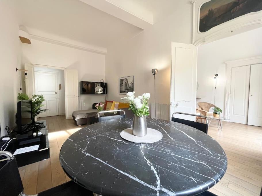 Homelivia, Vieux Nice, Appartement De Charme, Clim Balcon Exterior photo